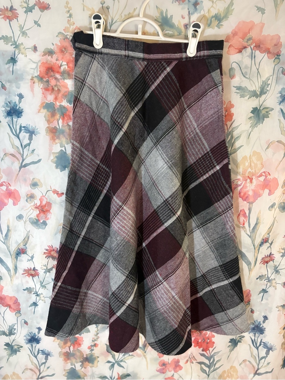 Vintage Plaid A-Line Midi Skirt in Gray and Burgundy